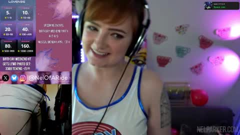 Snapshot of nelparker chatting on April 4, 11:02 pm Nel Parker online show from April 4, 11:02 pm