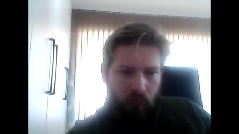 Snapshot of nemooke89 chatting on February 25, 10:47 am Nemo online show from February 25, 10:47 am
