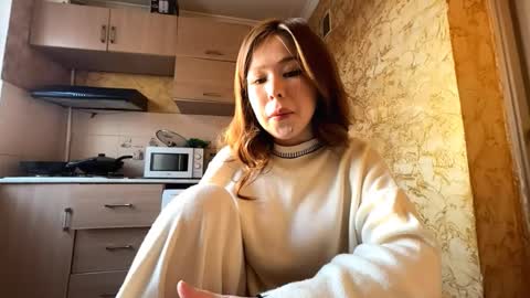 Ester online show from March 18, 12:19 pm