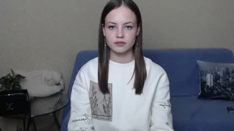 Snapshot of nensi_sweet chatting on February 19, 6:00 pm nensi_sweet online show from February 19, 6:00 pm