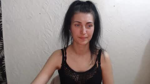 Nensy online show from April 13, 4:01 pm