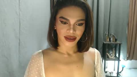 neomi online show from May 28, 4:48 pm