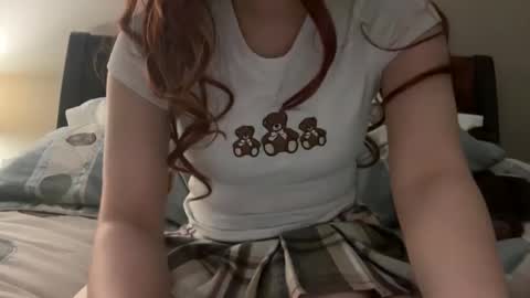 Snapshot of neomii44 chatting on March 1, 7:10 am neomi online show from March 1, 7:10 am