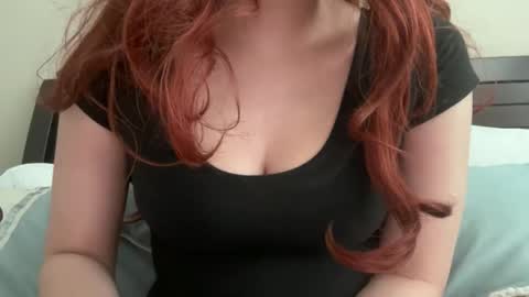 Snapshot of neomii44 chatting on March 18, 10:46 pm neomi online show from March 18, 10:46 pm