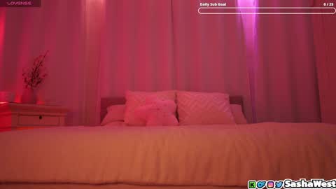 Snapshot of neomotoko chatting on January 14, 2:19 am Sasha West online show from January 14, 2:19 am