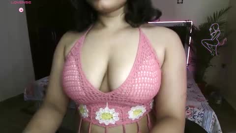 Snapshot of neon_venom chatting on May 11, 11:16 am Kashish online show from May 11, 11:16 am