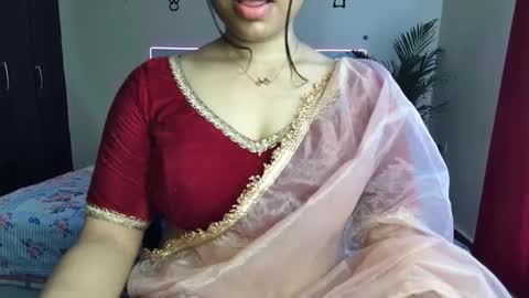 Snapshot of neon_venom chatting on May 20, 9:26 am Kashish online show from May 20, 9:26 am