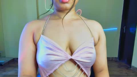 Snapshot of neon_venom chatting on May 26, 9:16 am Kashish online show from May 26, 9:16 am