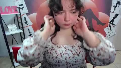 NeonilaLisova online show from November 18, 12:20 pm