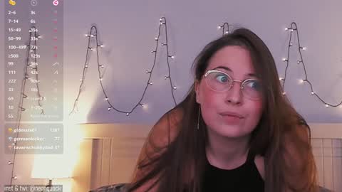 Snapshot of neonquack chatting on December 10, 2:06 pm Riley online show from December 10, 2:06 pm