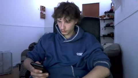 Snapshot of nephew_p chatting on May 27, 1:24 am nephew_p online show from May 27, 1:24 am