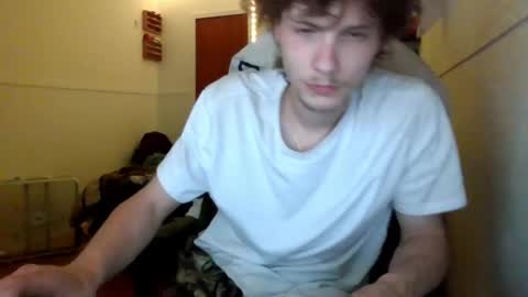 Snapshot of nephew_p chatting on June 8, 1:20 am nephew_p online show from June 8, 1:20 am