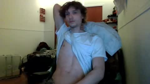 Snapshot of nephew_p chatting on June 8, 1:28 am nephew_p online show from June 8, 1:28 am