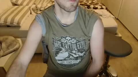 Snapshot of nerchia_89 chatting on April 27, 9:35 pm Nerchia89 online show from April 27, 9:35 pm