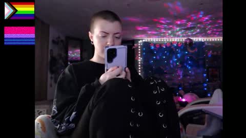 Snapshot of nerdy_squirty chatting on October 14, 6:03 am NerdySquirty online show from October 14, 6:03 am