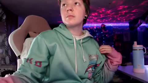 Snapshot of nerdy_squirty chatting on June 24, 6:34 am NerdySquirty online show from June 24, 6:34 am