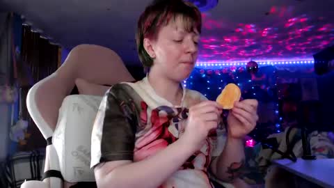 Snapshot of nerdy_squirty chatting on July 1, 7:32 am NerdySquirty online show from July 1, 7:32 am