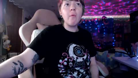 Snapshot of nerdy_squirty chatting on July 13, 7:55 am NerdySquirty online show from July 13, 7:55 am