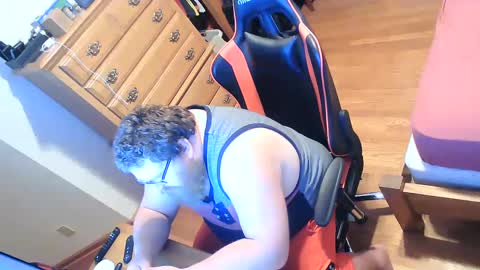 Snapshot of nerdychub4fun chatting on December 27, 5:20 am nerdychub4fun online show from December 27, 5:20 am