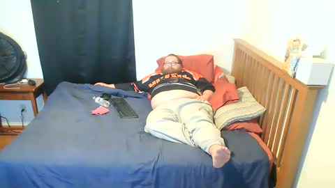 Snapshot of nerdychub4fun chatting on February 19, 1:18 am nerdychub4fun online show from February 19, 1:18 am