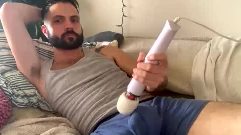 nutsteraj online show from December 16, 3:50 pm