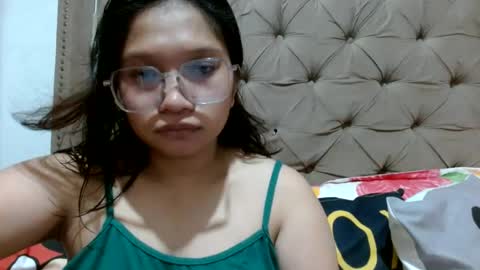 Snapshot of nerdypinaypie chatting on July 5, 11:28 am nerdypinaypie online show from July 5, 11:28 am