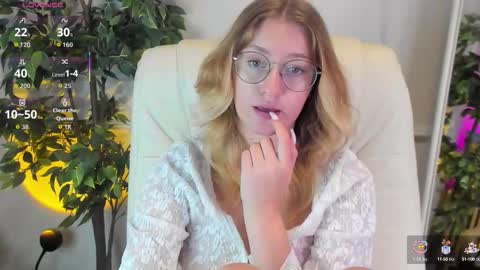 Nerissa online show from October 4, 9:02 pm