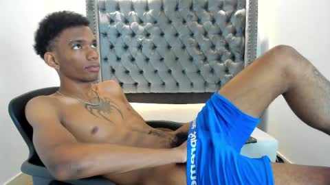 Snapshot of nero_reyd chatting on April 21, 7:39 pm Nero online show from April 21, 7:39 pm