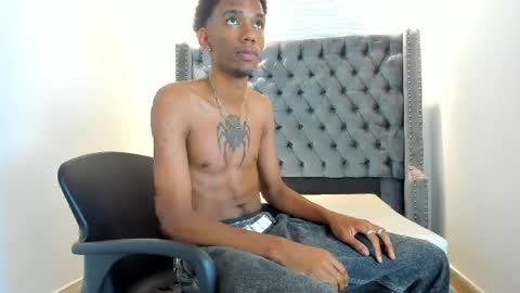 Snapshot of nero_reyd chatting on May 16, 1:02 am Nero online show from May 16, 1:02 am
