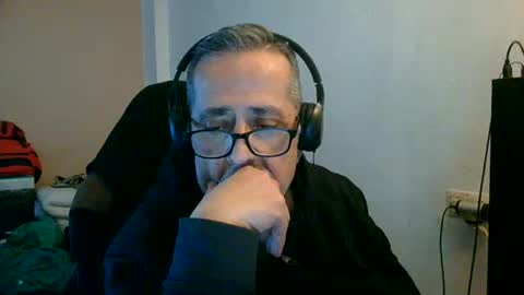 Snapshot of neron401 chatting on February 15, 4:03 pm neron401 online show from February 15, 4:03 pm