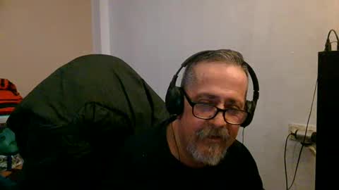 Snapshot of neron401 chatting on February 16, 4:08 am neron401 online show from February 16, 4:08 am