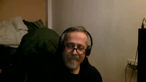 Snapshot of neron401 chatting on February 16, 10:28 pm neron401 online show from February 16, 10:28 pm