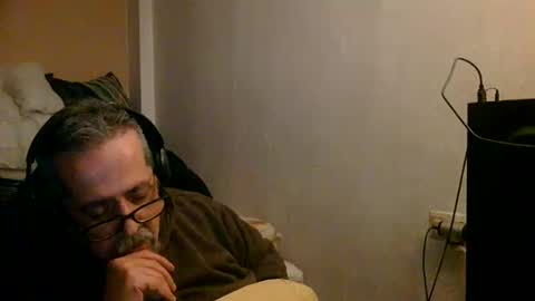 Snapshot of neron401 chatting on February 25, 12:09 am neron401 online show from February 25, 12:09 am