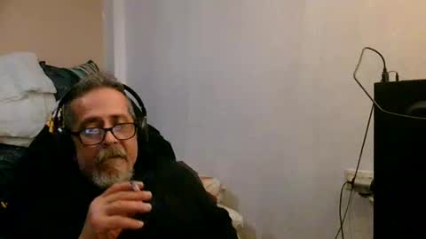 Snapshot of neron401 chatting on February 26, 5:28 am neron401 online show from February 26, 5:28 am