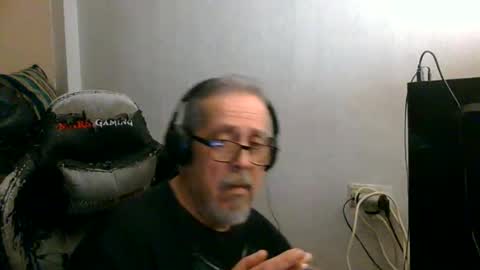 Snapshot of neron401 chatting on May 3, 9:10 pm neron401 online show from May 3, 9:10 pm