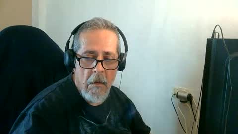 Snapshot of neron401 chatting on May 24, 7:02 am neron401 online show from May 24, 7:02 am
