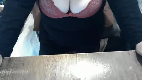 Snapshot of neslihan35 chatting on February 18, 8:47 pm neslihan online show from February 18, 8:47 pm