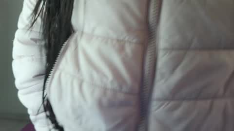 nesuko_kamado online show from December 15, 11:25 am