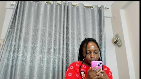 Snapshot of netfux_and_chill chatting on May 16, 4:42 am netfux_and_chill online show from May 16, 4:42 am