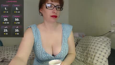 nettie789 online show from April 9, 3:06 am