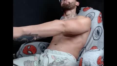 Snapshot of neuttron chatting on May 5, 5:10 pm neuttron online show from May 5, 5:10 pm