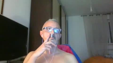 nevenerabis online show from December 22, 9:31 pm