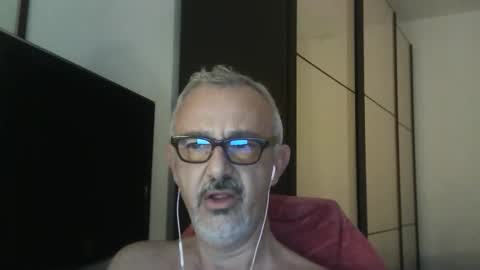 nevenerabis online show from October 5, 6:39 pm