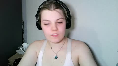 never_enoughh online show from June 18, 6:23 pm