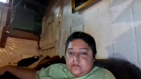 Snapshot of neverwiser chatting on October 19, 1:34 pm neverwiser online show from October 19, 1:34 pm