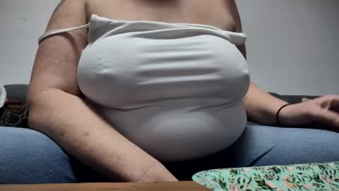 Snapshot of newbis666 chatting on November 2, 10:01 pm newbis666 online show from November 2, 10:01 pm