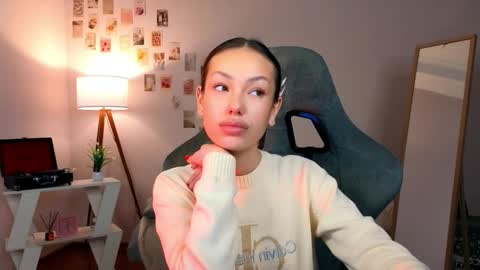 Snapshot of nexorine chatting on February 12, 1:17 pm Lilly online show from February 12, 1:17 pm