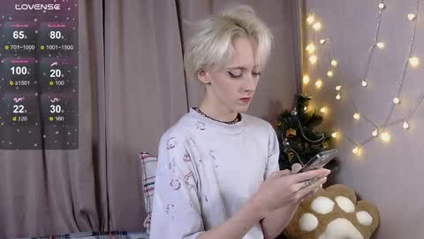 Snapshot of nextvibe1 chatting on December 18, 5:30 pm NextVibe1 online show from December 18, 5:30 pm