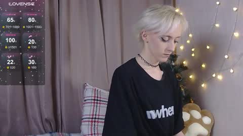 Snapshot of nextvibe1 chatting on December 20, 8:05 pm NextVibe1 online show from December 20, 8:05 pm