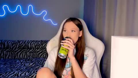 Mina online show from October 27, 12:53 pm